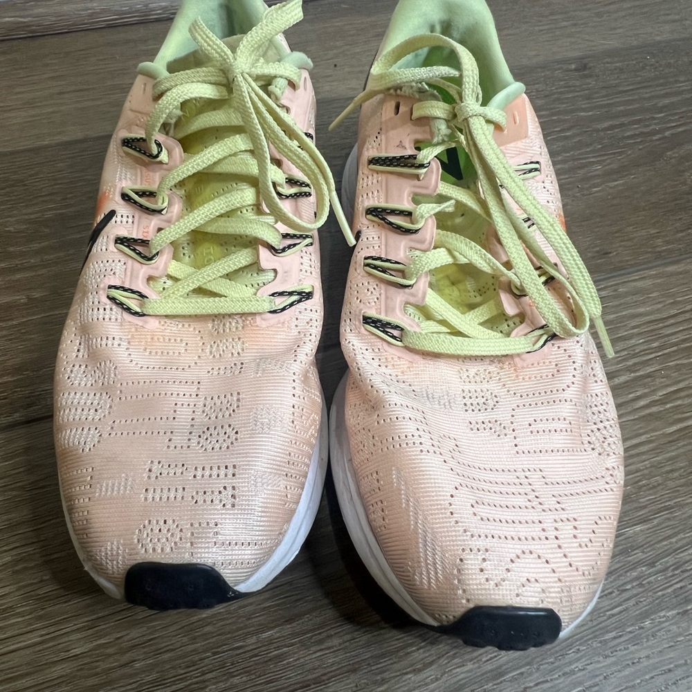 Nike Air Zoom Pegasus 36 PRM Rise Running Shoes - Picture 6 of 12
